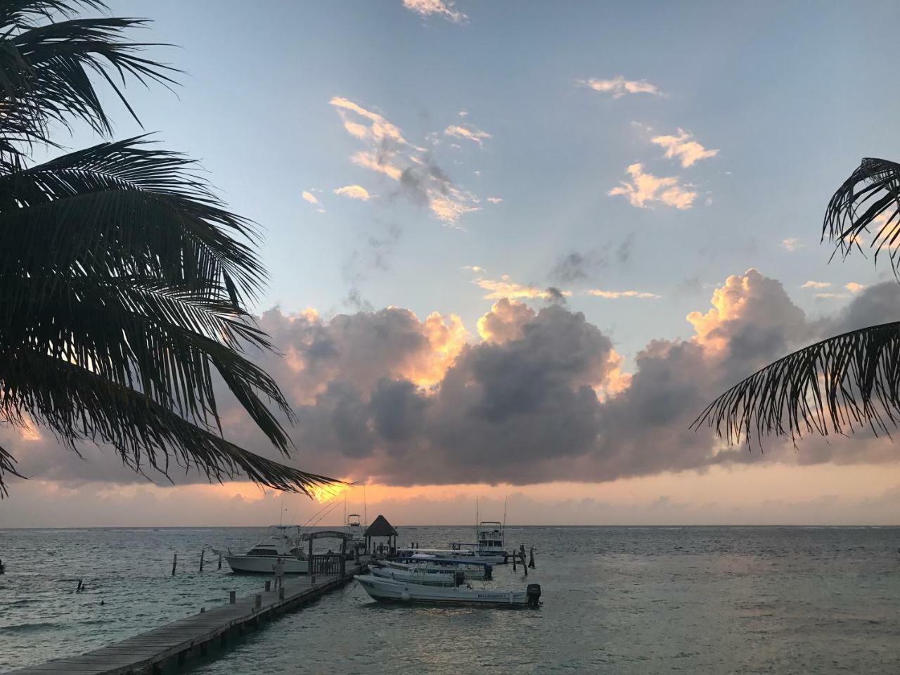 Hotel Puerto Corcho Puerto Morelos Bagian luar foto